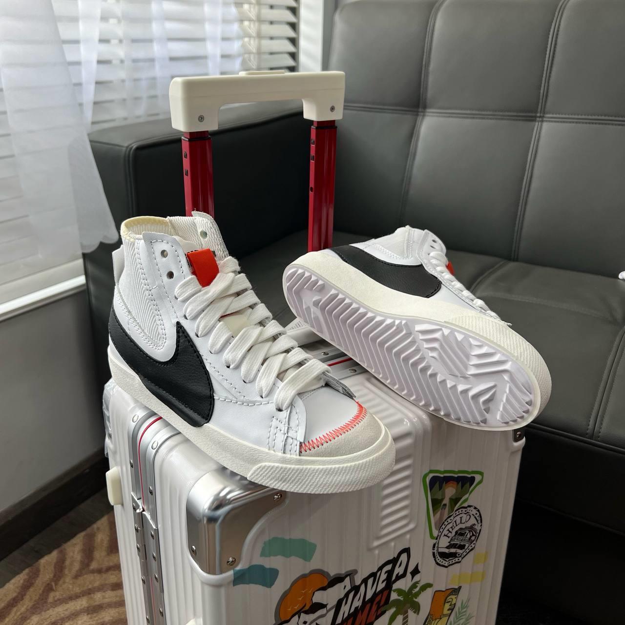 City Culture, hệ thống cửa hàng phân phối chuyên phân phối đồ thể thao, đồng hồ, nước hoa chính hãng, chính ngạch, xách tay từ US, UK, Korea, Japan.