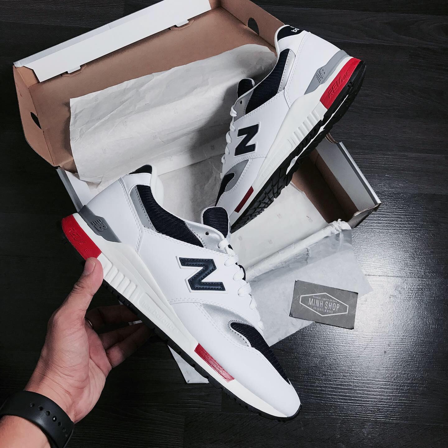 giày thể thao chính hãng, giày nike chính hãng, giày adidas chính hãng, giày newbalance chính hãng, giày converse chính hãng, giày puma chính hãng, giày vans chính hãng, giày asics chính hãng, giày everlast chính hãng, nước hoa chính hãng, ba lô, dép, dép quai ngang