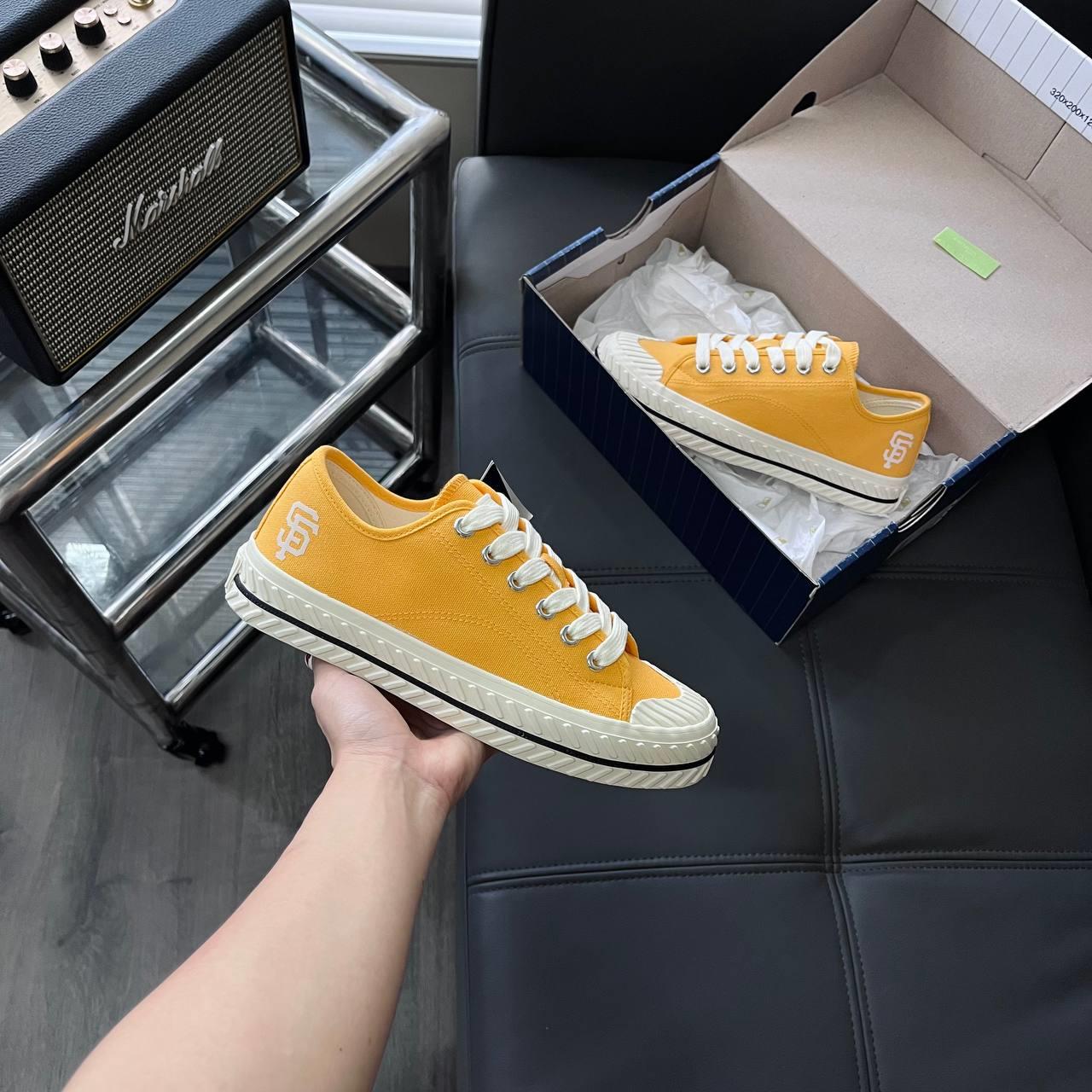 giày thể thao chính hãng, giày nike chính hãng, giày adidas chính hãng, giày newbalance chính hãng, giày converse chính hãng, giày puma chính hãng, giày vans chính hãng, giày asics chính hãng, giày everlast chính hãng, nước hoa chính hãng, ba lô, dép, dép quai ngang