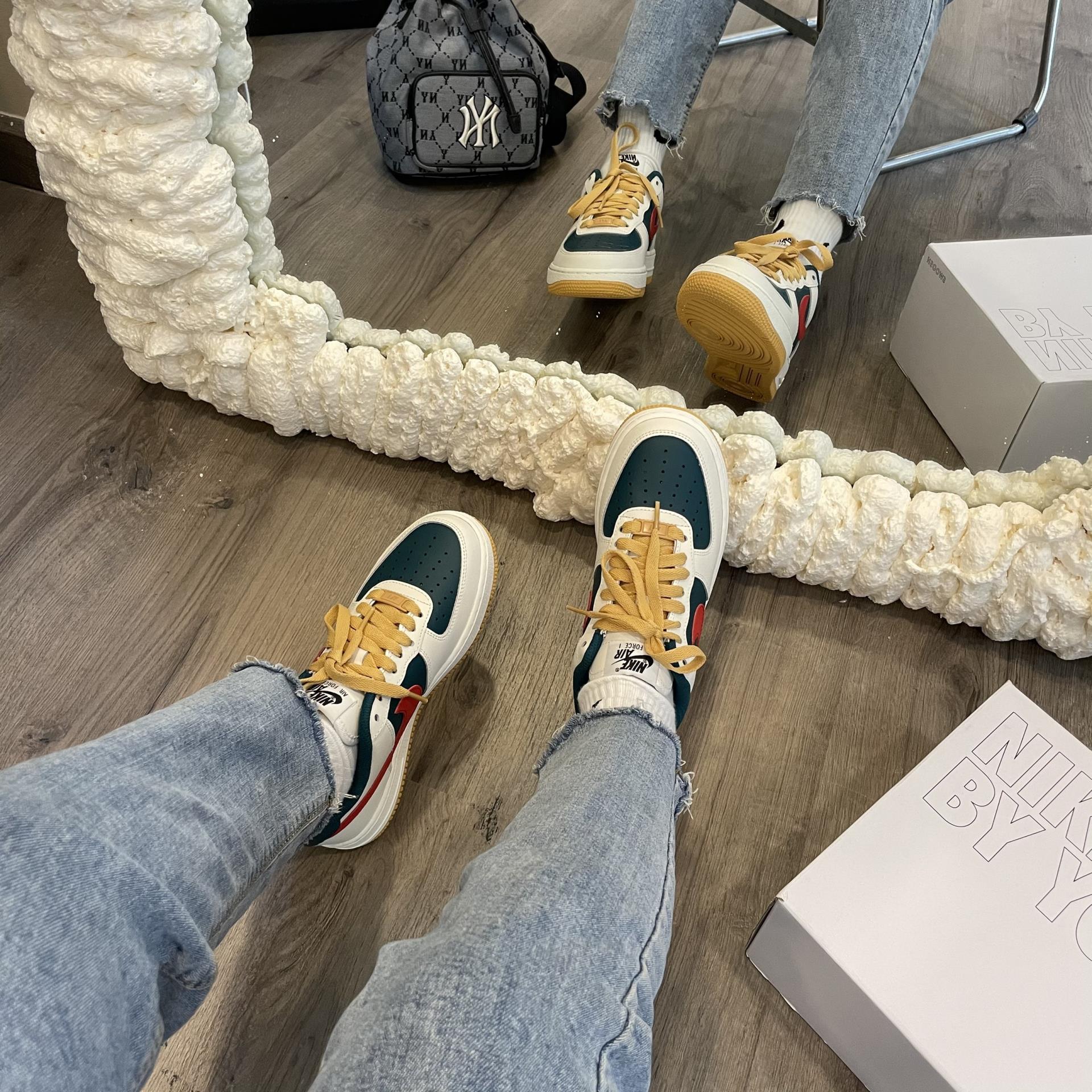 giày thể thao chính hãng, giày nike chính hãng, giày adidas chính hãng, giày newbalance chính hãng, giày converse chính hãng, giày puma chính hãng, giày vans chính hãng, giày asics chính hãng, giày everlast chính hãng, nước hoa chính hãng, ba lô, dép, dép quai ngang