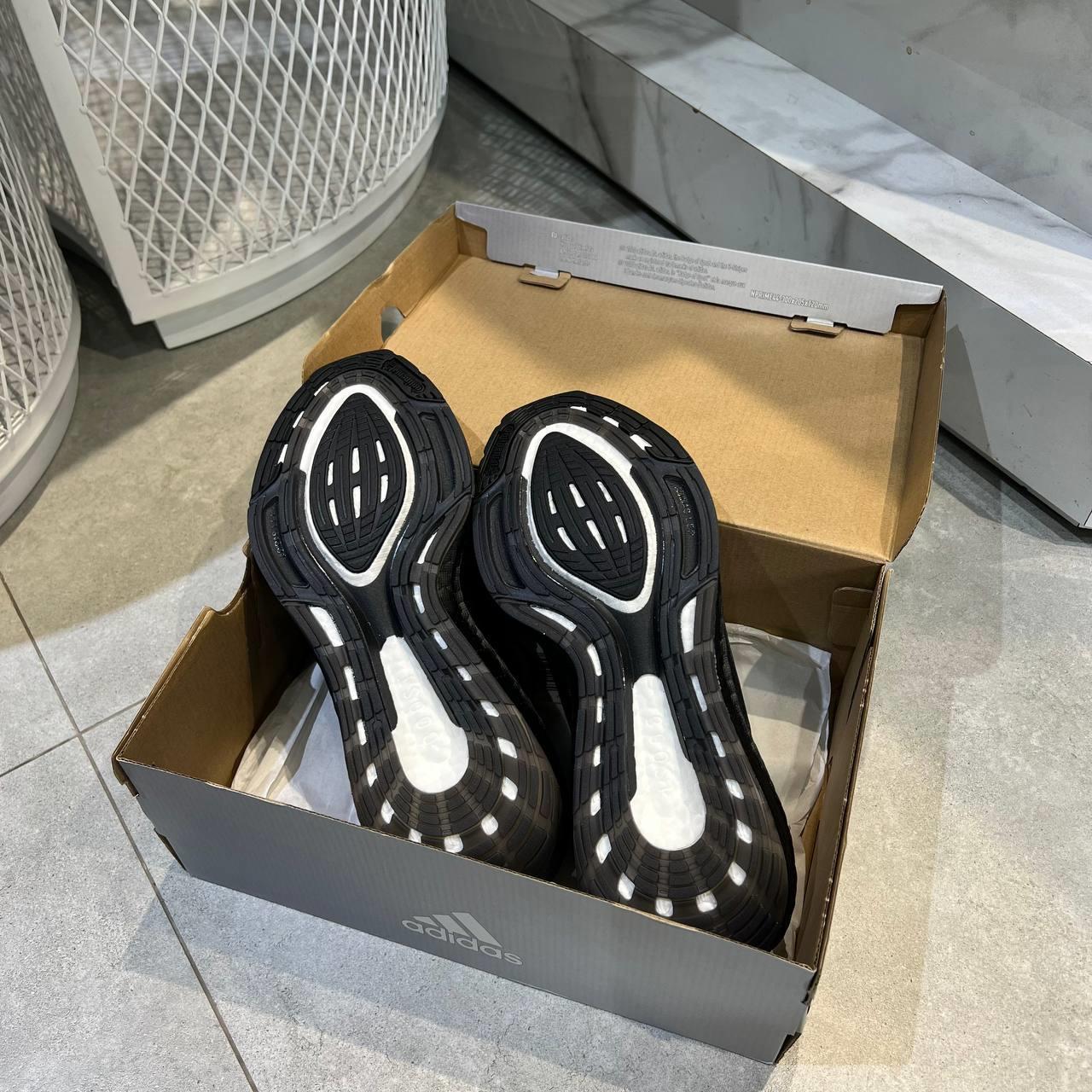 Giày thể thao, Balo thể thao, Nón thể thao, Thương hiệu giày nổi tiếng, Giày Adidas, Giày Nike, Balo Nike, Balo Adidas, Nón Nike, Nón Adidas