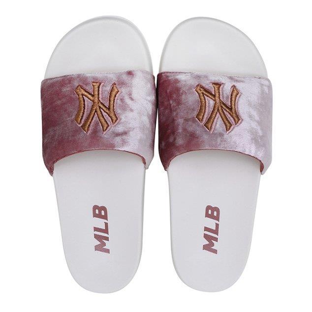 Giày thể thao, Balo thể thao, Nón thể thao, Thương hiệu giày nổi tiếng, Giày Adidas, Giày Nike, Balo Nike, Balo Adidas, Nón Nike, Nón Adidas