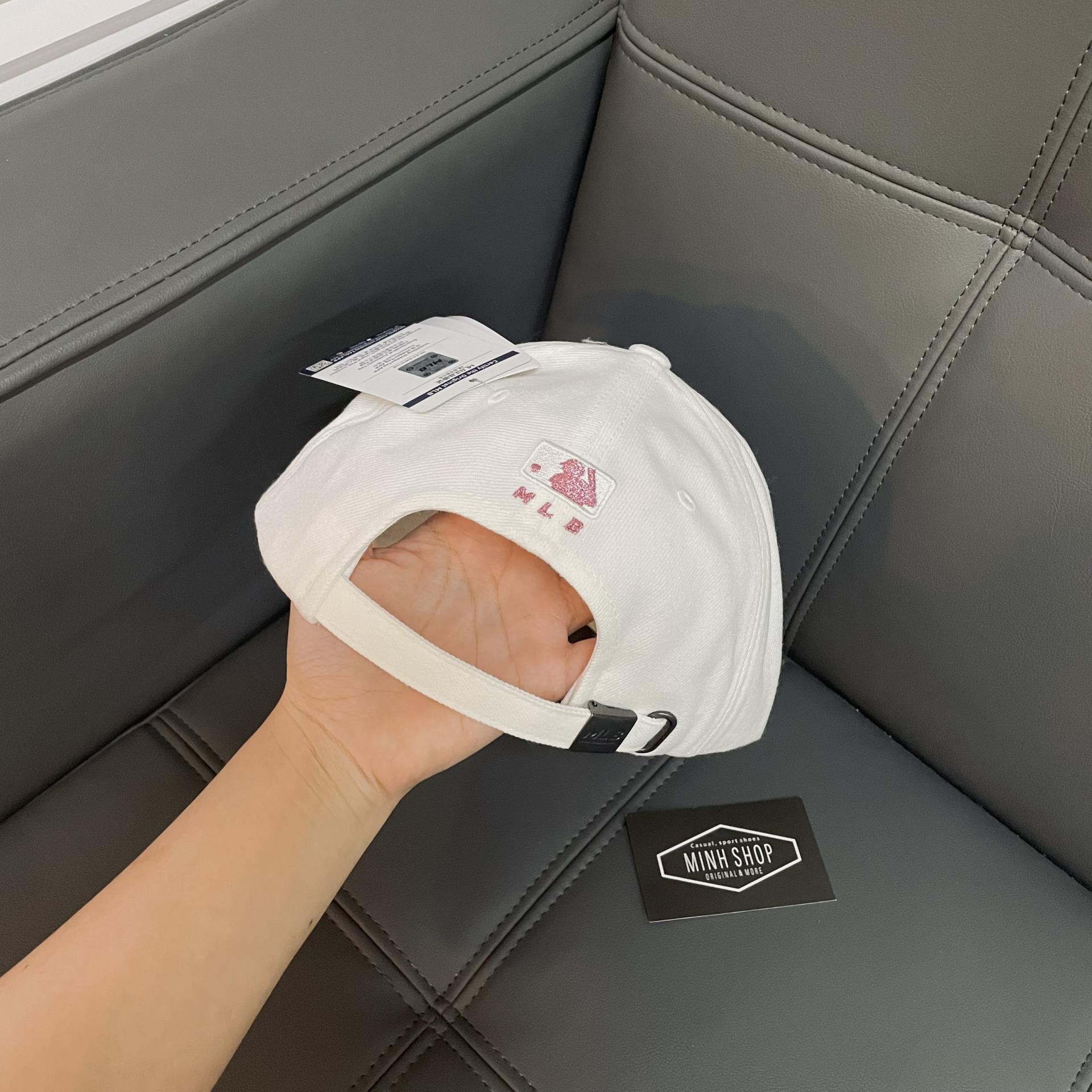 giày thể thao chính hãng, giày nike chính hãng, giày adidas chính hãng, giày newbalance chính hãng, giày converse chính hãng, giày puma chính hãng, giày vans chính hãng, giày asics chính hãng, giày everlast chính hãng, nước hoa chính hãng, ba lô, dép, dép quai ngang