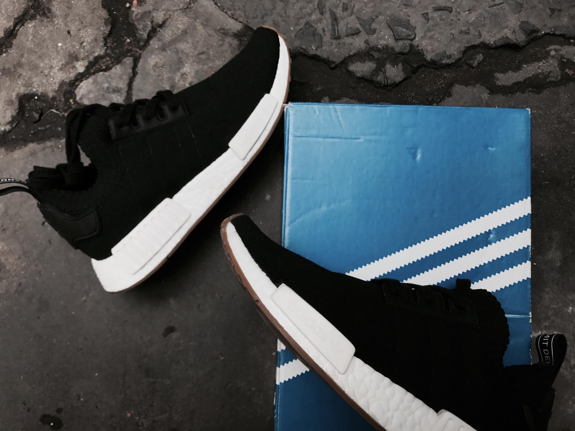 giày thể thao chính hãng, giày nike chính hãng, giày adidas chính hãng, giày newbalance chính hãng, giày converse chính hãng, giày puma chính hãng, giày vans chính hãng, giày asics chính hãng, giày everlast chính hãng, nước hoa chính hãng, ba lô, dép, dép quai ngang