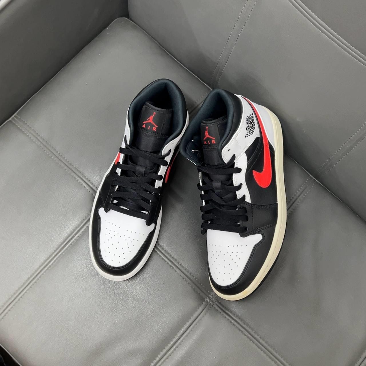 giày thể thao chính hãng, giày nike chính hãng, giày adidas chính hãng, giày newbalance chính hãng, giày converse chính hãng, giày puma chính hãng, giày vans chính hãng, giày asics chính hãng, giày everlast chính hãng, nước hoa chính hãng, ba lô, dép, dép quai ngang