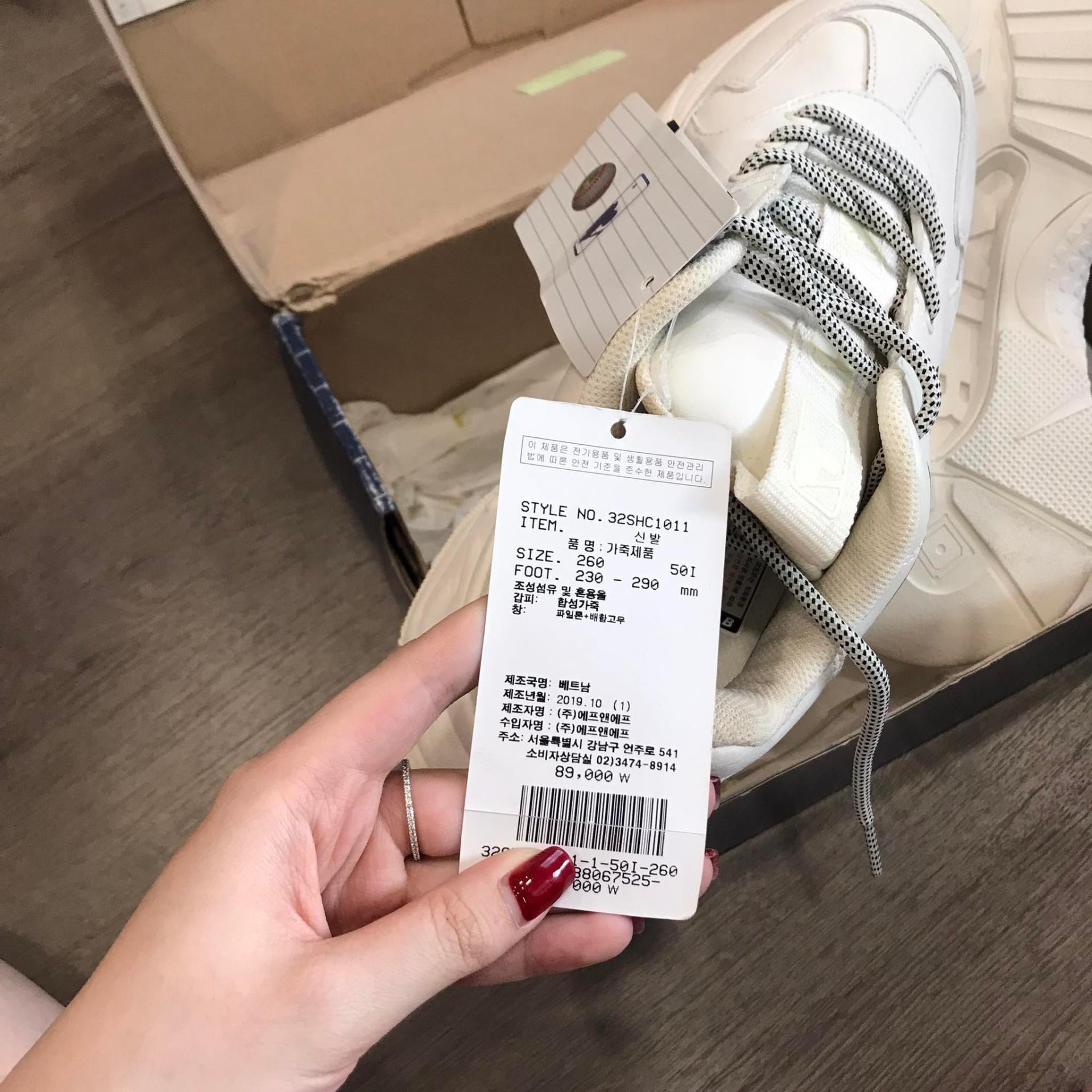 giày thể thao chính hãng, giày nike chính hãng, giày adidas chính hãng, giày newbalance chính hãng, giày converse chính hãng, giày puma chính hãng, giày vans chính hãng, giày asics chính hãng, giày everlast chính hãng, nước hoa chính hãng, ba lô, dép, dép quai ngang