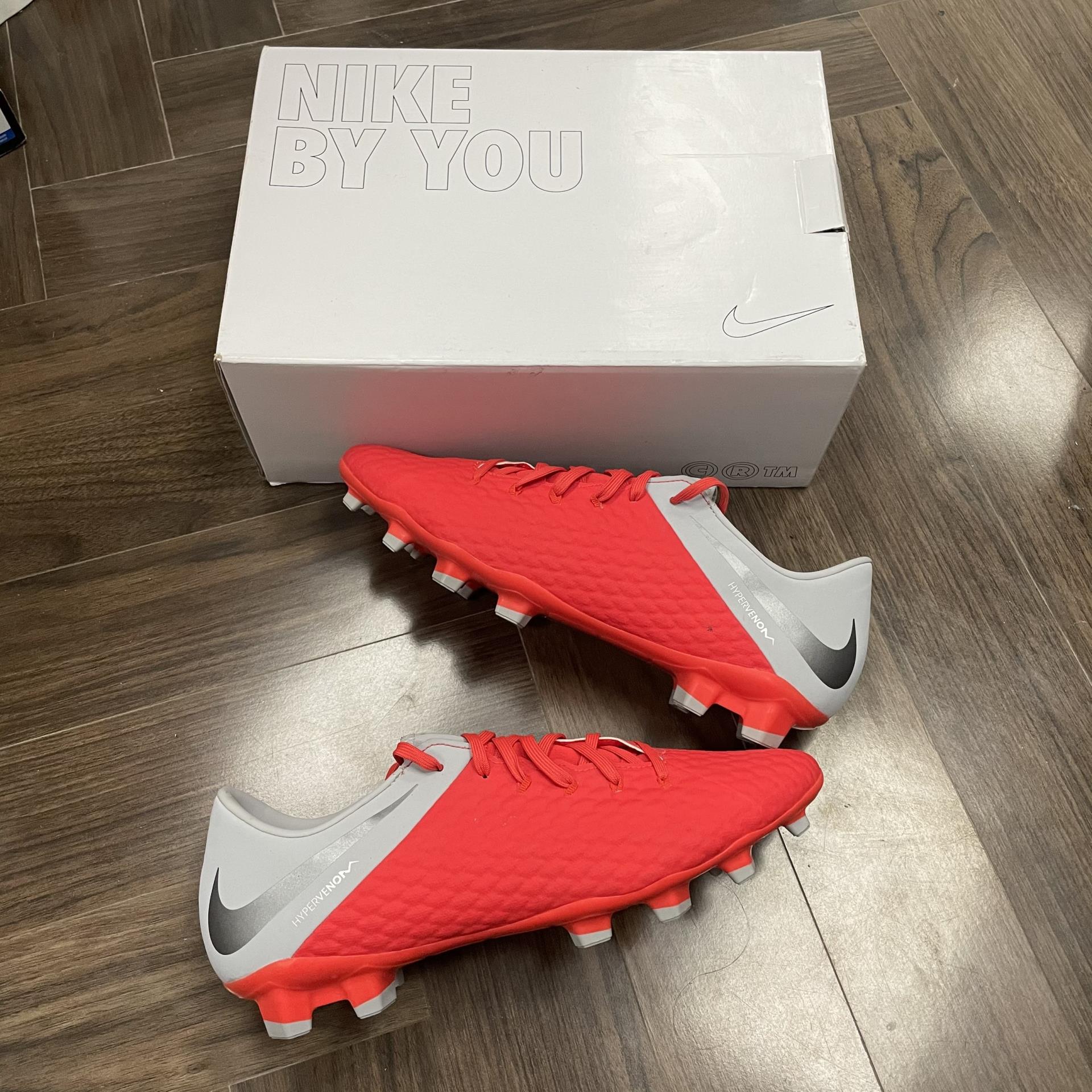 giày thể thao chính hãng, giày nike chính hãng, giày adidas chính hãng, giày newbalance chính hãng, giày converse chính hãng, giày puma chính hãng, giày vans chính hãng, giày asics chính hãng, giày everlast chính hãng, nước hoa chính hãng, ba lô, dép, dép quai ngang