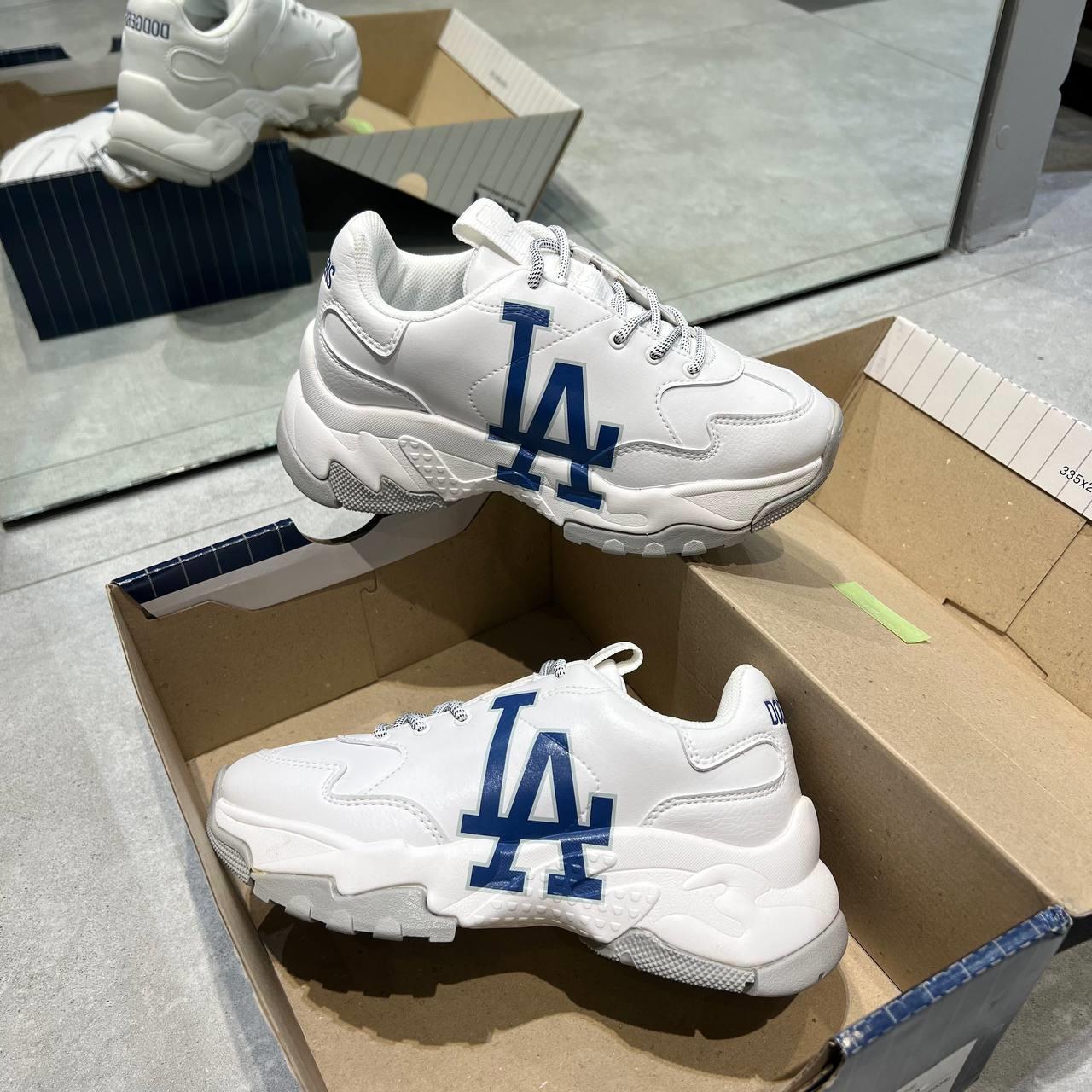 Giày thể thao, Balo thể thao, Nón thể thao, Thương hiệu giày nổi tiếng, Giày Adidas, Giày Nike, Balo Nike, Balo Adidas, Nón Nike, Nón Adidas