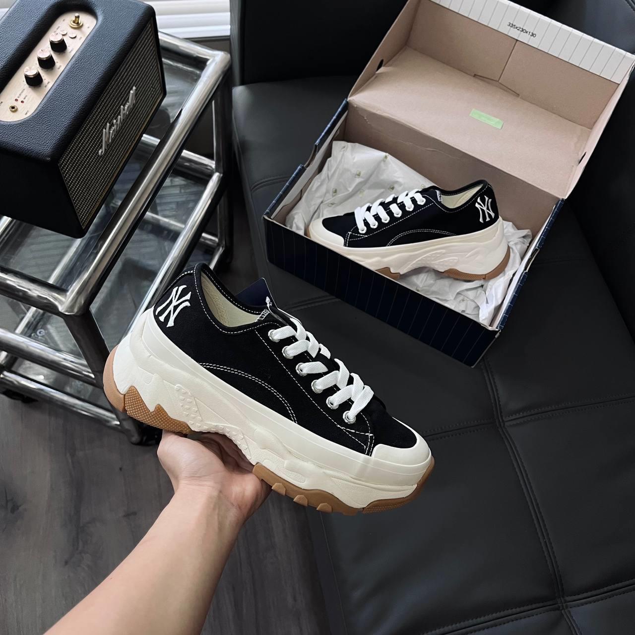giày thể thao chính hãng, giày nike chính hãng, giày adidas chính hãng, giày newbalance chính hãng, giày converse chính hãng, giày puma chính hãng, giày vans chính hãng, giày asics chính hãng, giày everlast chính hãng, nước hoa chính hãng, ba lô, dép, dép quai ngang
