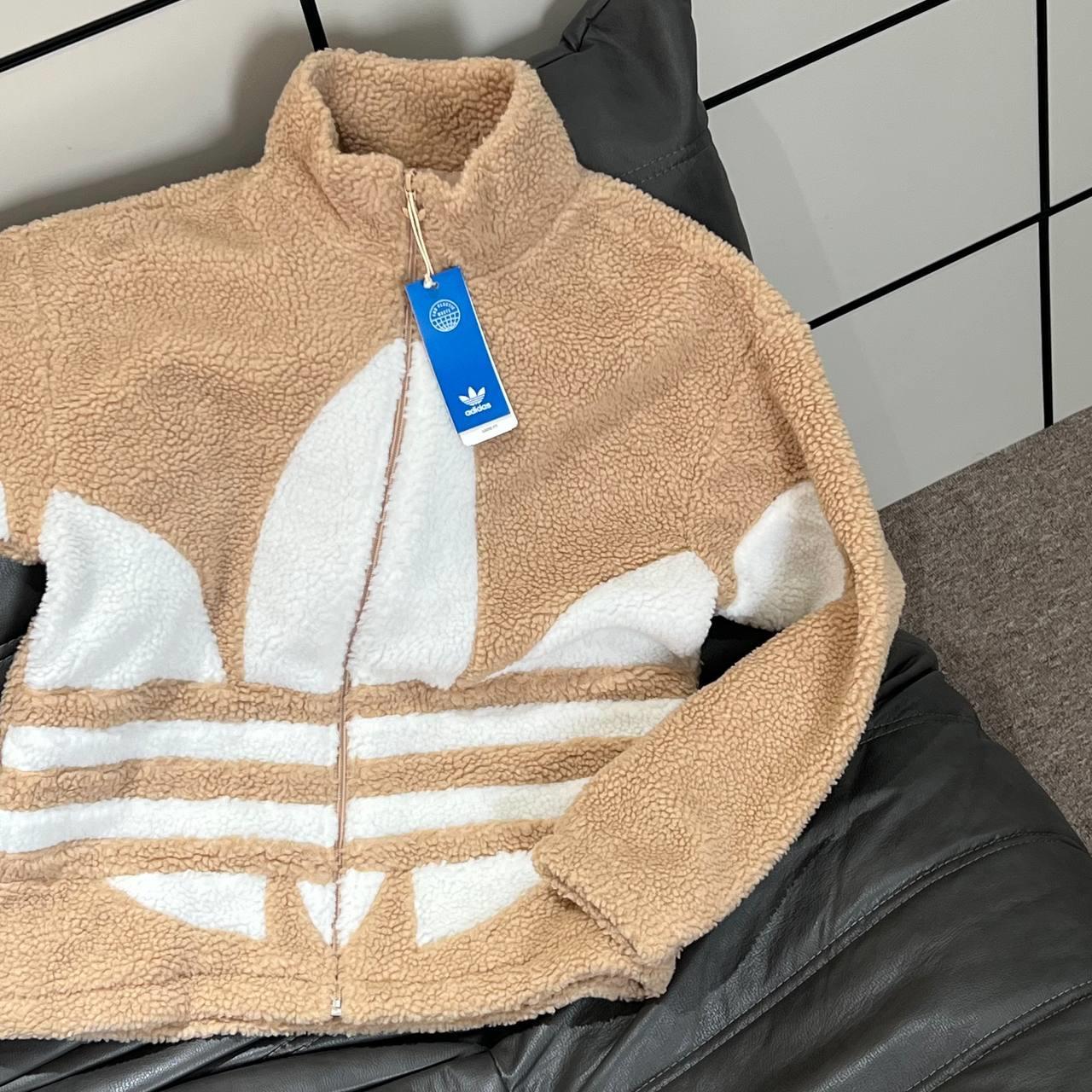 City Culture, hệ thống cửa hàng phân phối chuyên phân phối đồ thể thao, đồng hồ, nước hoa chính hãng, chính ngạch, xách tay từ US, UK, Korea, Japan.