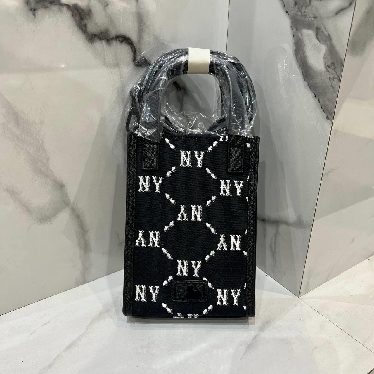 Giày thể thao, Balo thể thao, Nón thể thao, Thương hiệu giày nổi tiếng, Giày Adidas, Giày Nike, Balo Nike, Balo Adidas, Nón Nike, Nón Adidas