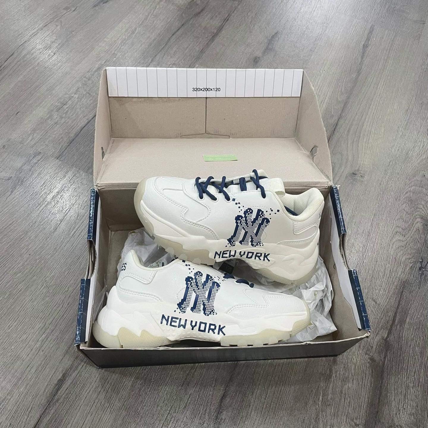 giày thể thao chính hãng, giày nike chính hãng, giày adidas chính hãng, giày newbalance chính hãng, giày converse chính hãng, giày puma chính hãng, giày vans chính hãng, giày asics chính hãng, giày everlast chính hãng, nước hoa chính hãng, ba lô, dép, dép quai ngang