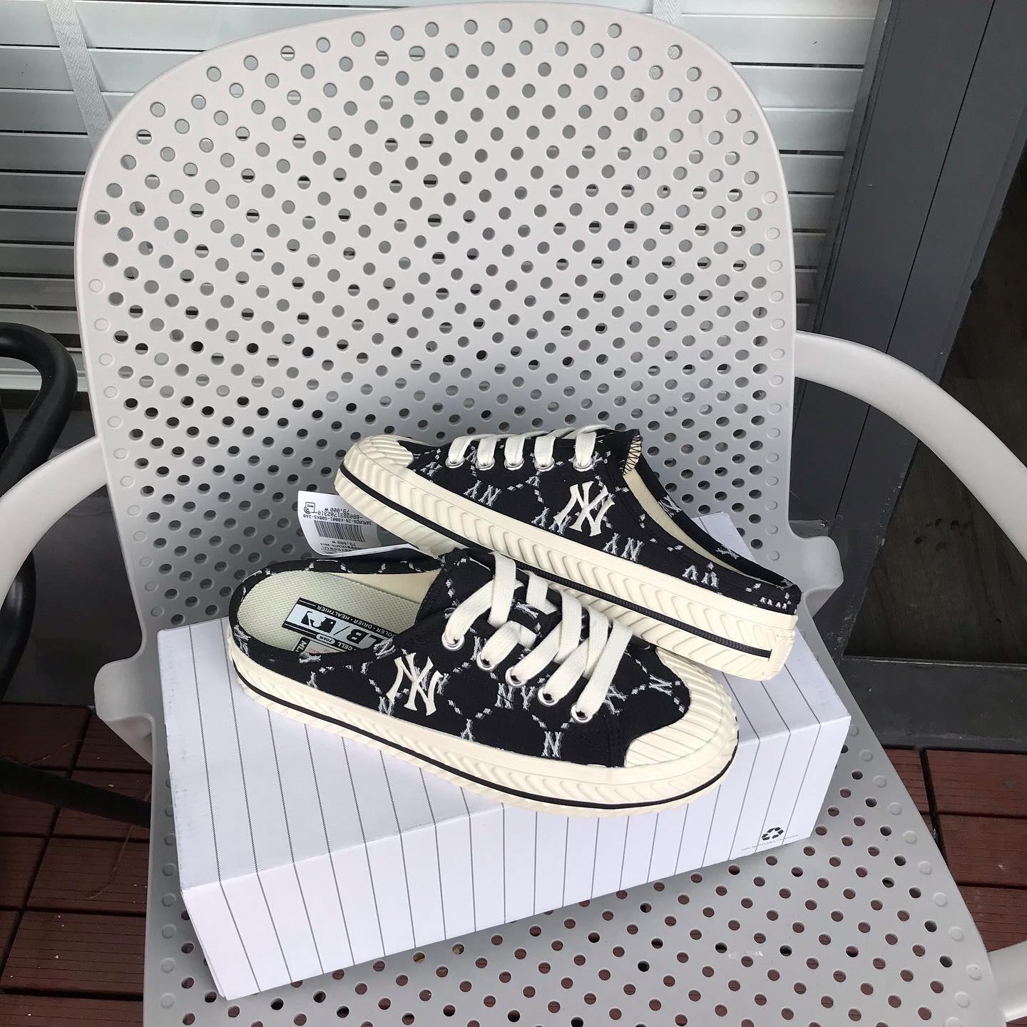 giày thể thao chính hãng, giày nike chính hãng, giày adidas chính hãng, giày newbalance chính hãng, giày converse chính hãng, giày puma chính hãng, giày vans chính hãng, giày asics chính hãng, giày everlast chính hãng, nước hoa chính hãng, ba lô, dép, dép quai ngang