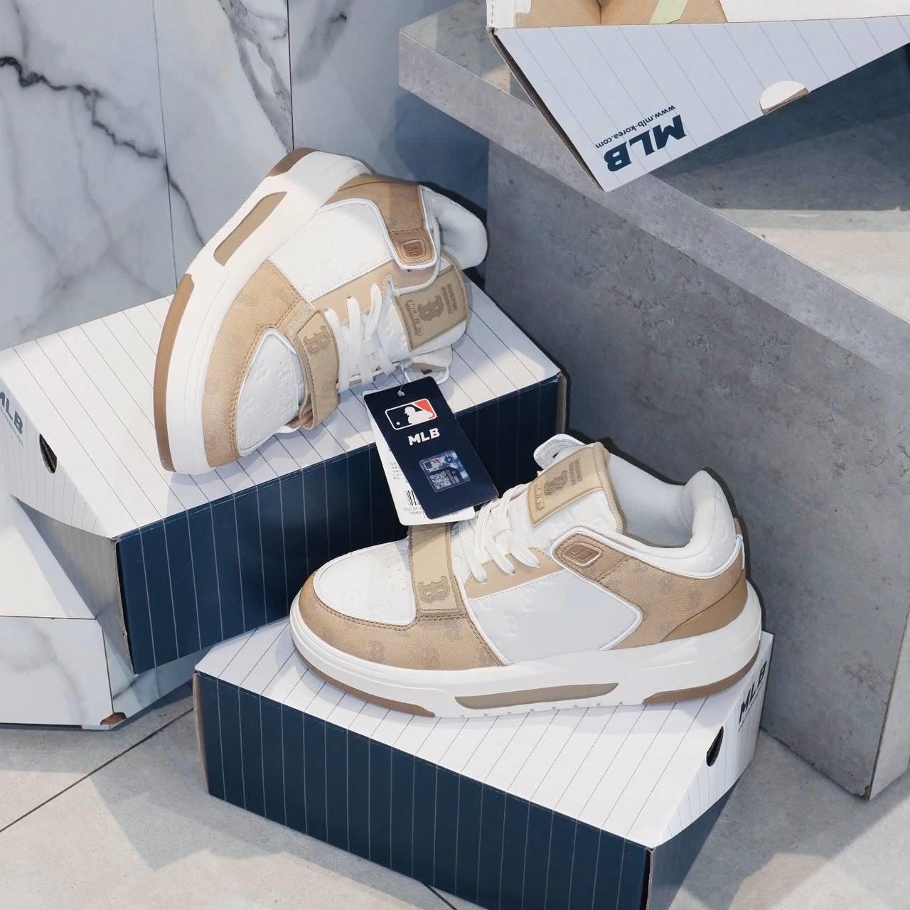 Giày thể thao, Balo thể thao, Nón thể thao, Thương hiệu giày nổi tiếng, Giày Adidas, Giày Nike, Balo Nike, Balo Adidas, Nón Nike, Nón Adidas