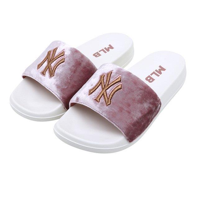 Giày thể thao, Balo thể thao, Nón thể thao, Thương hiệu giày nổi tiếng, Giày Adidas, Giày Nike, Balo Nike, Balo Adidas, Nón Nike, Nón Adidas