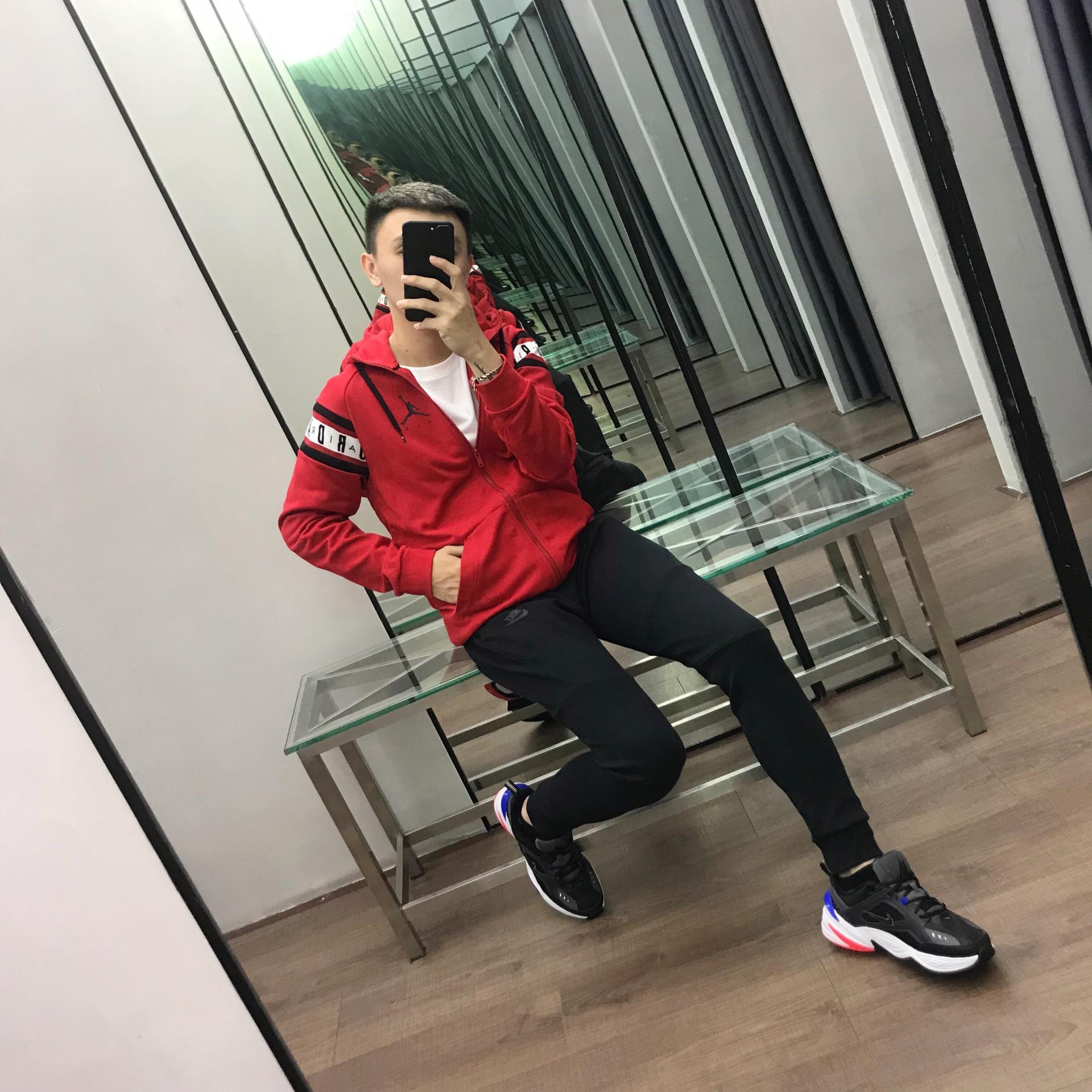 giày thể thao chính hãng, giày nike chính hãng, giày adidas chính hãng, giày newbalance chính hãng, giày converse chính hãng, giày puma chính hãng, giày vans chính hãng, giày asics chính hãng, giày everlast chính hãng, nước hoa chính hãng, ba lô, dép, dép quai ngang