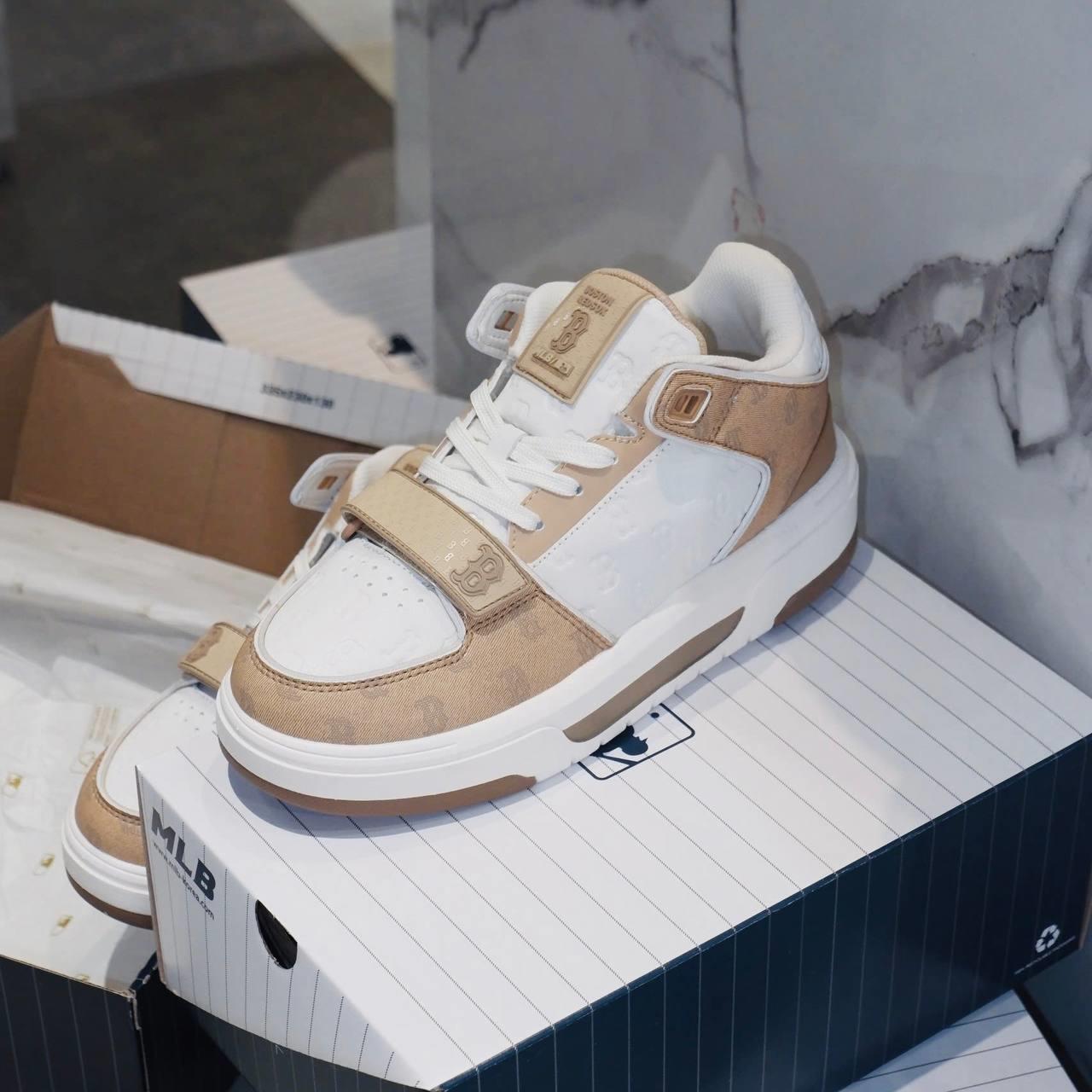 Giày thể thao, Balo thể thao, Nón thể thao, Thương hiệu giày nổi tiếng, Giày Adidas, Giày Nike, Balo Nike, Balo Adidas, Nón Nike, Nón Adidas