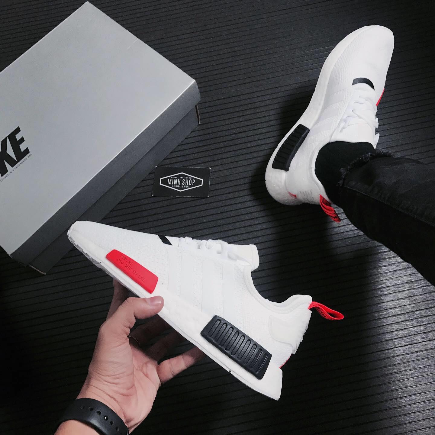 giày thể thao chính hãng, giày nike chính hãng, giày adidas chính hãng, giày newbalance chính hãng, giày converse chính hãng, giày puma chính hãng, giày vans chính hãng, giày asics chính hãng, giày everlast chính hãng, nước hoa chính hãng, ba lô, dép, dép quai ngang