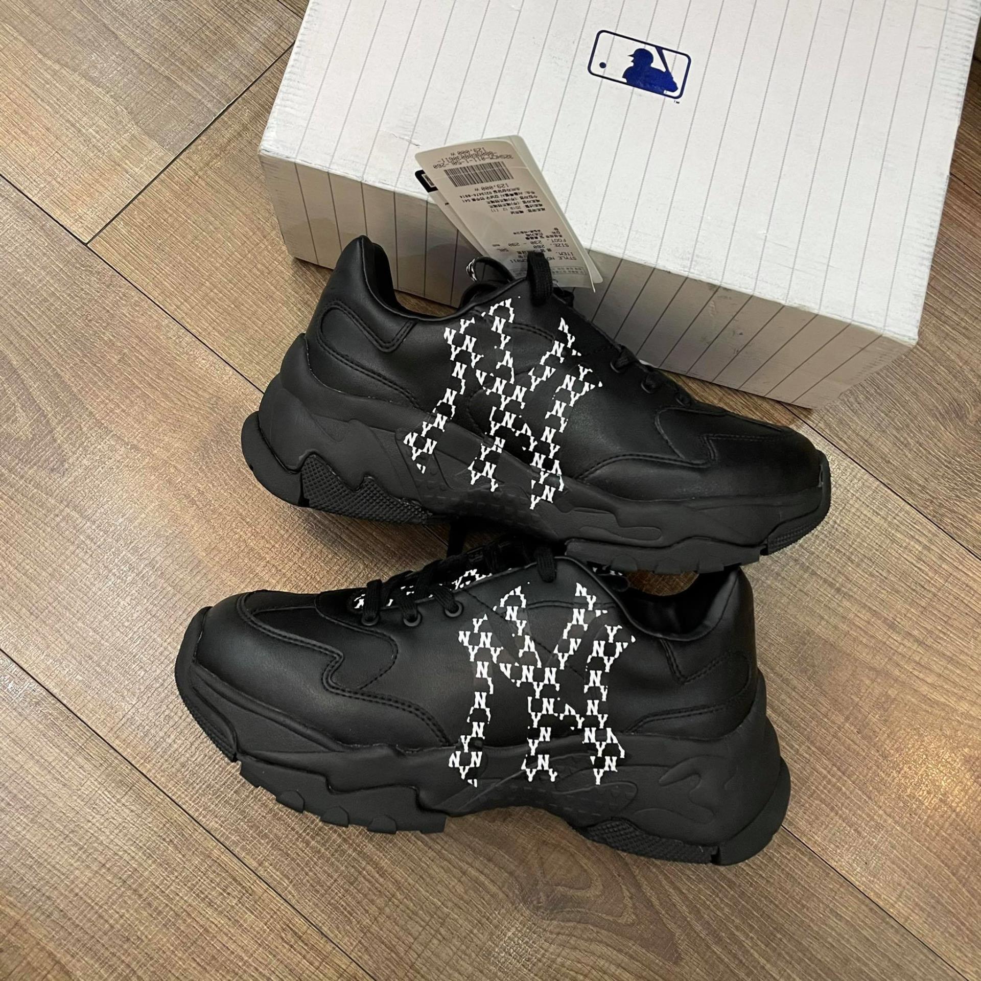 giày thể thao chính hãng, giày nike chính hãng, giày adidas chính hãng, giày newbalance chính hãng, giày converse chính hãng, giày puma chính hãng, giày vans chính hãng, giày asics chính hãng, giày everlast chính hãng, nước hoa chính hãng, ba lô, dép, dép quai ngang