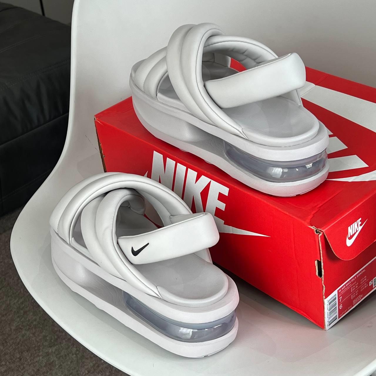 giày thể thao chính hãng, giày nike chính hãng, giày adidas chính hãng, giày newbalance chính hãng, giày converse chính hãng, giày puma chính hãng, giày vans chính hãng, giày asics chính hãng, giày everlast chính hãng, nước hoa chính hãng, ba lô, dép, dép quai ngang