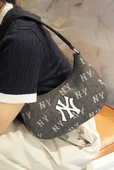 Túi MLB Hobo Monogram Denim Hobo Bag New York Yankees Navy [3ABQS224NGP002 50NYD]