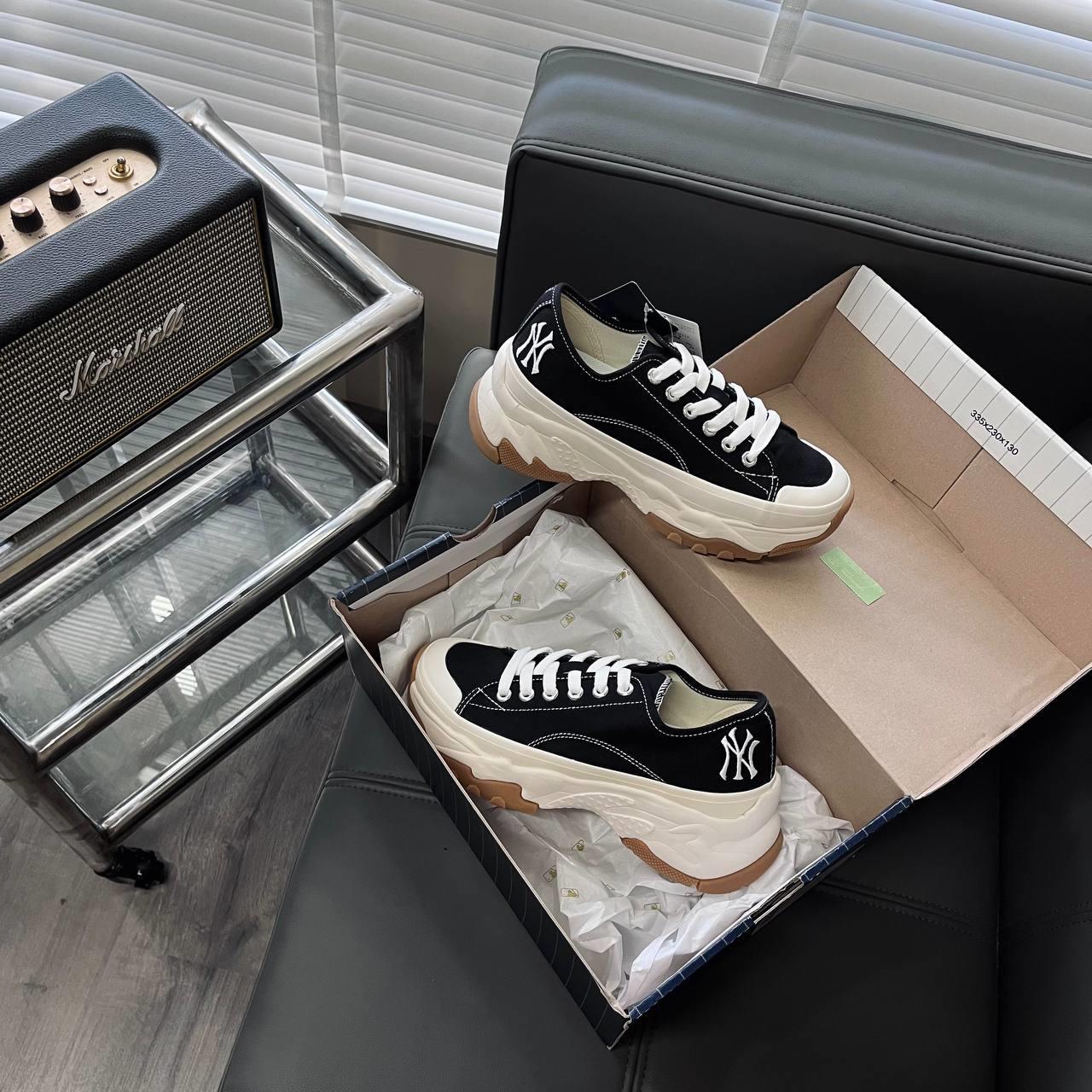 giày thể thao chính hãng, giày nike chính hãng, giày adidas chính hãng, giày newbalance chính hãng, giày converse chính hãng, giày puma chính hãng, giày vans chính hãng, giày asics chính hãng, giày everlast chính hãng, nước hoa chính hãng, ba lô, dép, dép quai ngang