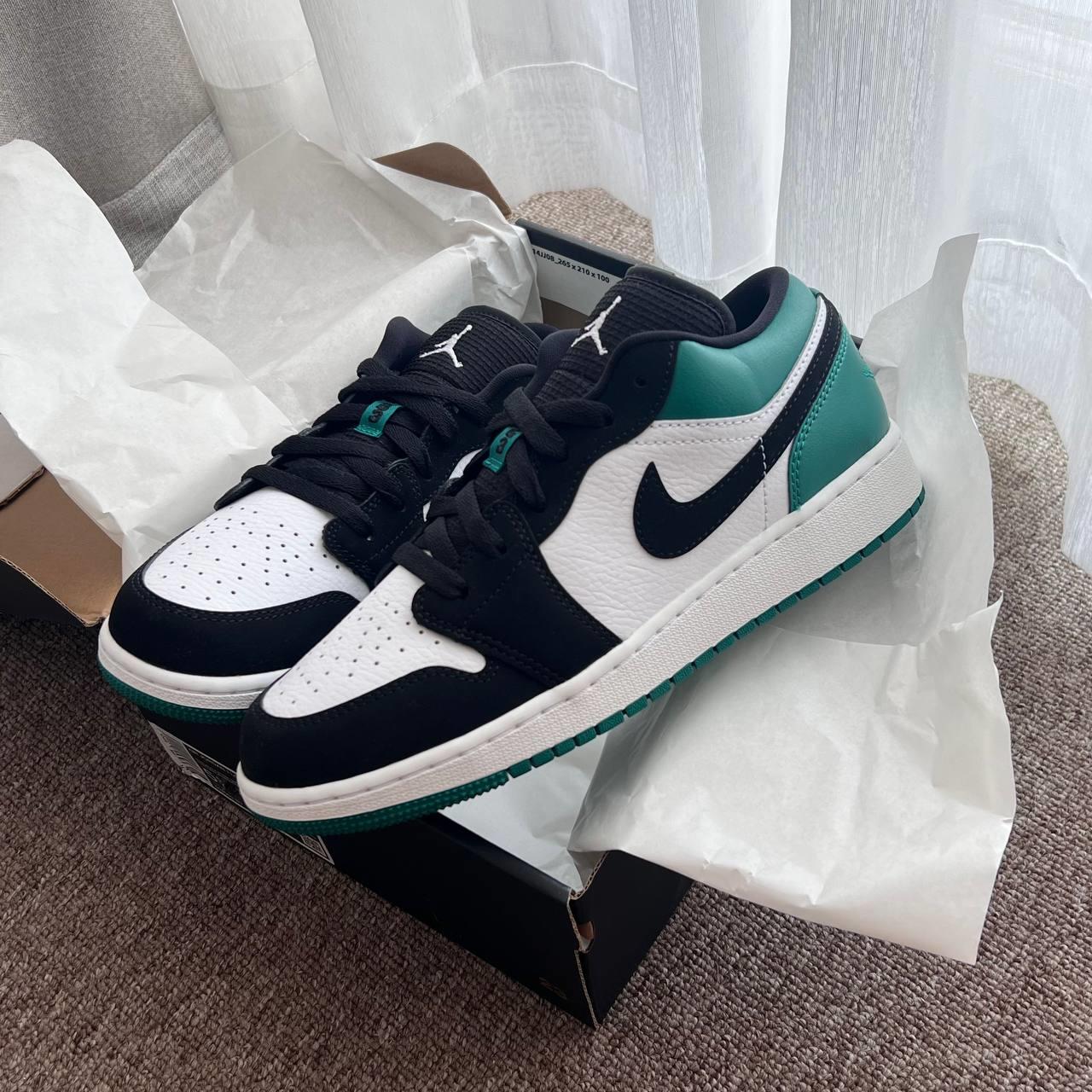 giày thể thao chính hãng, giày nike chính hãng, giày adidas chính hãng, giày newbalance chính hãng, giày converse chính hãng, giày puma chính hãng, giày vans chính hãng, giày asics chính hãng, giày everlast chính hãng, nước hoa chính hãng, ba lô, dép, dép quai ngang