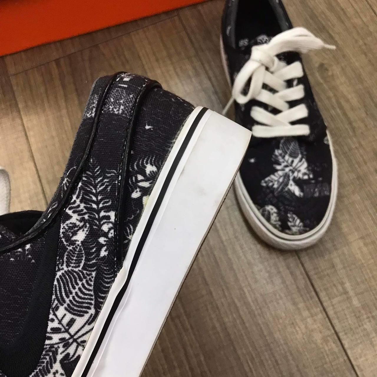 giày thể thao chính hãng, giày nike chính hãng, giày adidas chính hãng, giày newbalance chính hãng, giày converse chính hãng, giày puma chính hãng, giày vans chính hãng, giày asics chính hãng, giày everlast chính hãng, nước hoa chính hãng, ba lô, dép, dép quai ngang