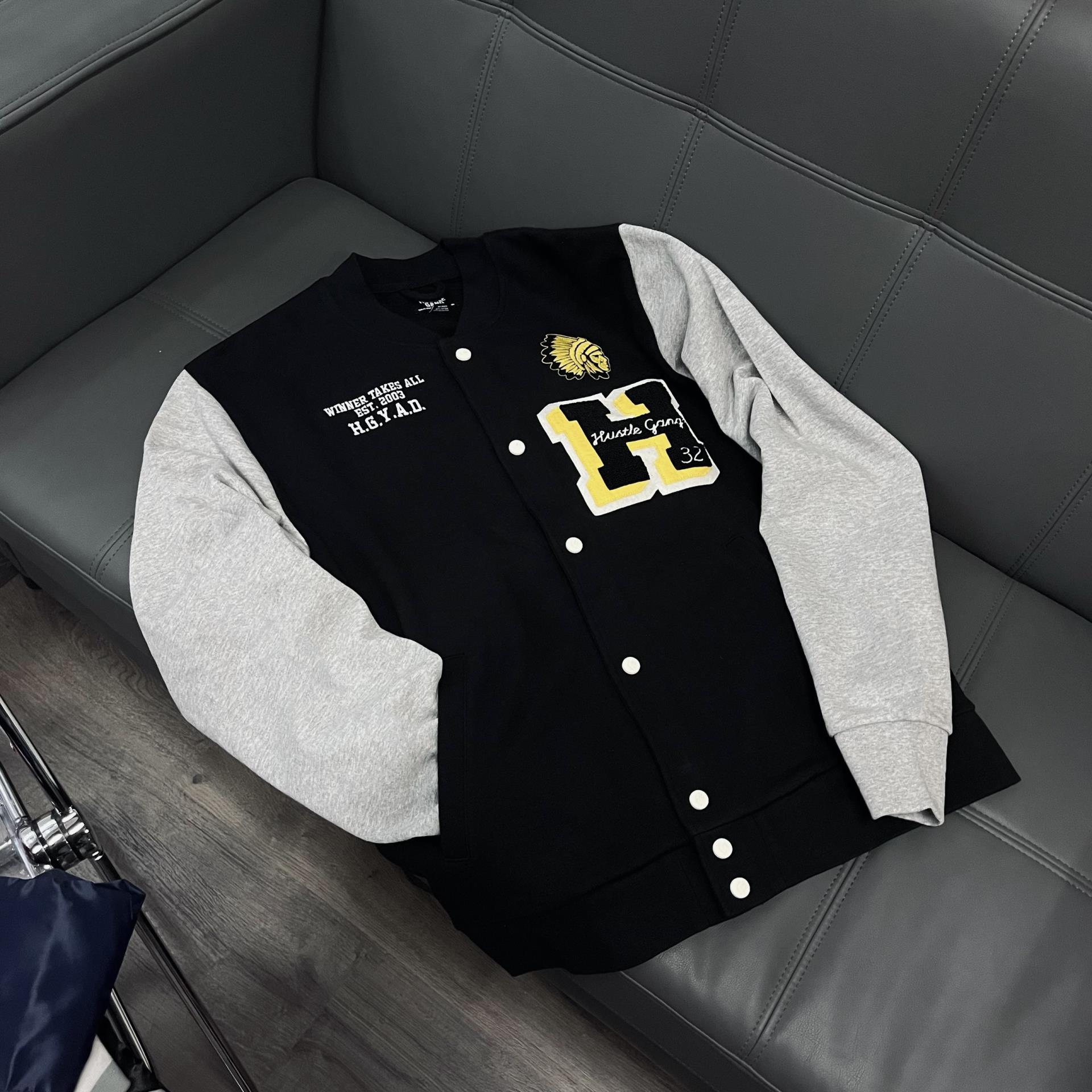giày thể thao chính hãng, giày nike chính hãng, giày adidas chính hãng, giày newbalance chính hãng, giày converse chính hãng, giày puma chính hãng, giày vans chính hãng, giày asics chính hãng, giày everlast chính hãng, nước hoa chính hãng, ba lô, dép, dép quai ngang