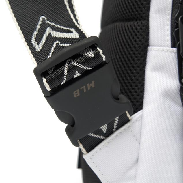 Giày thể thao, Balo thể thao, Nón thể thao, Thương hiệu giày nổi tiếng, Giày Adidas, Giày Nike, Balo Nike, Balo Adidas, Nón Nike, Nón Adidas