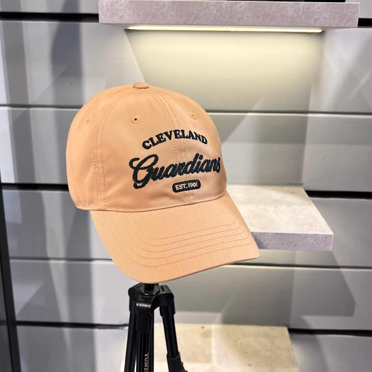 Giày thể thao, Balo thể thao, Nón thể thao, Thương hiệu giày nổi tiếng, Giày Adidas, Giày Nike, Balo Nike, Balo Adidas, Nón Nike, Nón Adidas