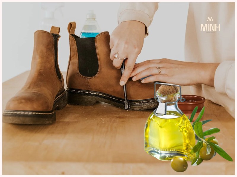 Phục hồi giày da bị nứt bằng dầu oliu