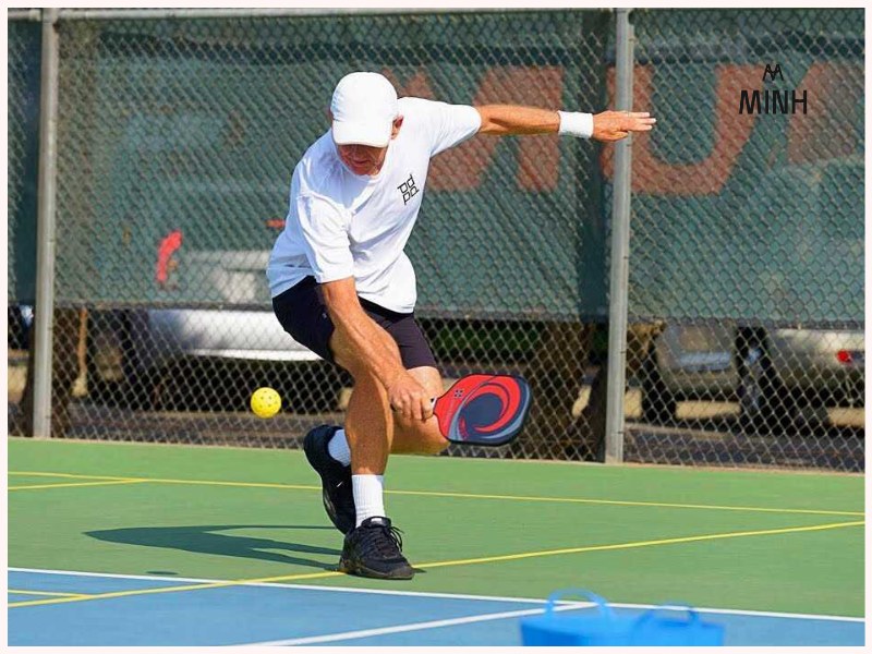 Chip Shot là một trong các kỹ thuật chơi Pickleball nâng cao 