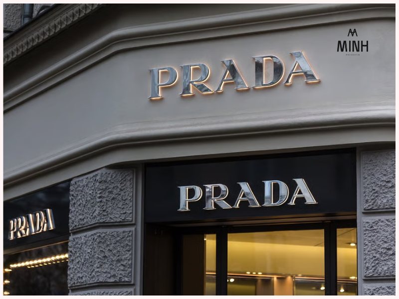 Thương hiệu Prada được thành lập năm 1913 tại Ý 