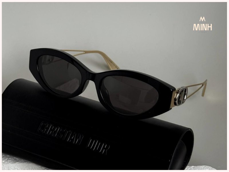 Kính Christian Dior 30Montaigne B6F Butterfly Sunglasses ''Black''