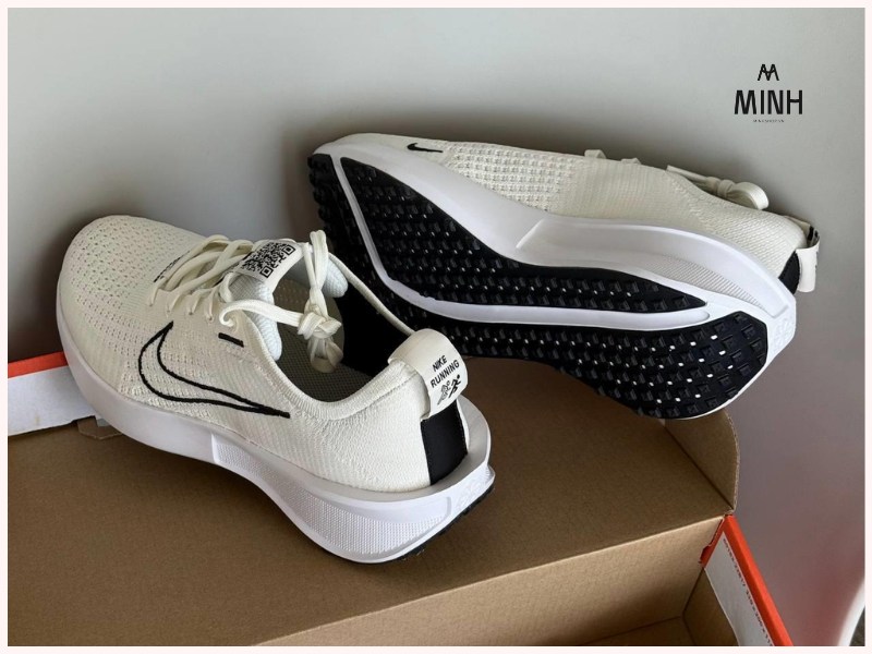 Giày Nike Interact Run ‘Sale Black White’