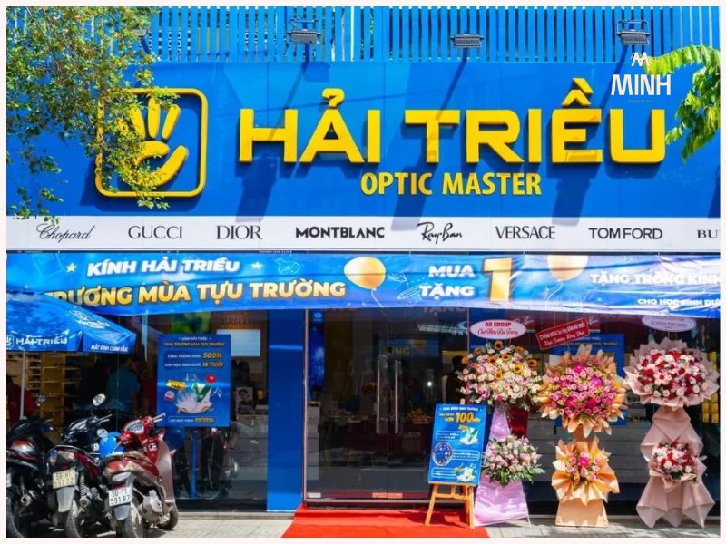 Mắt kính Hải Triều
