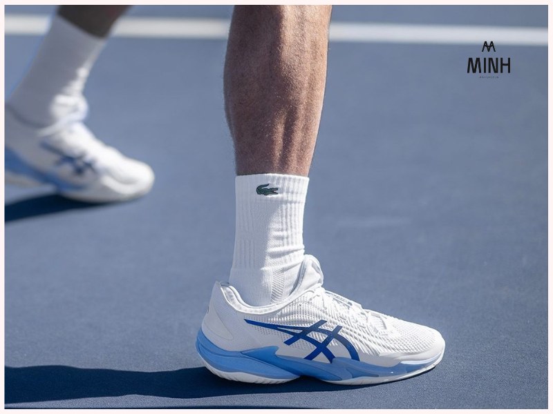 Giày Asics luôn đem đến cảm giác ổn định và hỗ trợ chắc chắn cho người mang 