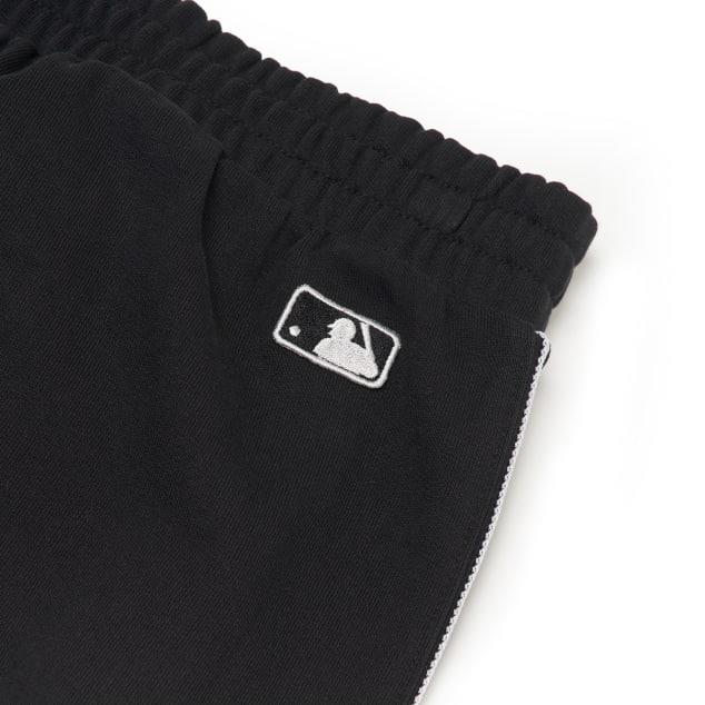 giày thể thao chính hãng, giày nike chính hãng, giày adidas chính hãng, giày newbalance chính hãng, giày converse chính hãng, giày puma chính hãng, giày vans chính hãng, giày asics chính hãng, giày everlast chính hãng, nước hoa chính hãng, ba lô, dép, dép quai ngang