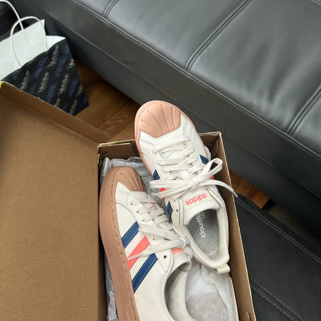 giày thể thao chính hãng, giày nike chính hãng, giày adidas chính hãng, giày newbalance chính hãng, giày converse chính hãng, giày puma chính hãng, giày vans chính hãng, giày asics chính hãng, giày everlast chính hãng, nước hoa chính hãng, ba lô, dép, dép quai ngang